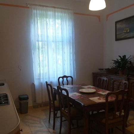 Apartman Kraslice Luaran gambar