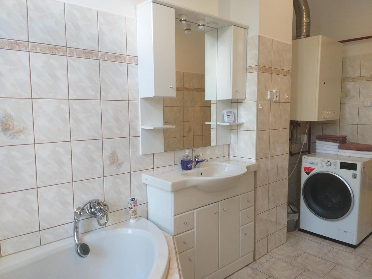 Apartman Kraslice Luaran gambar